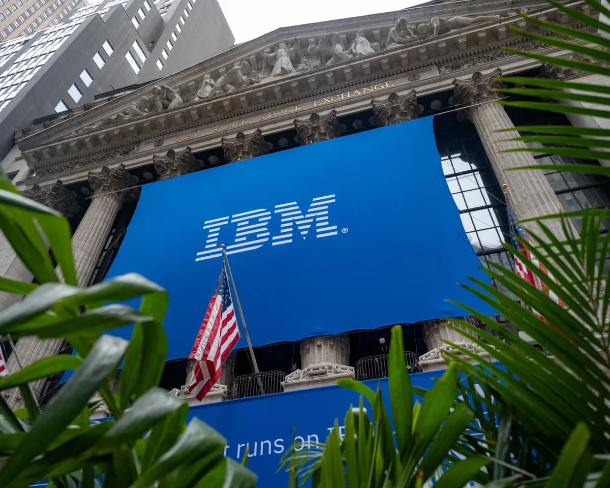 IBM se desploma un 20% y enfría una apertura pendiente del IPC