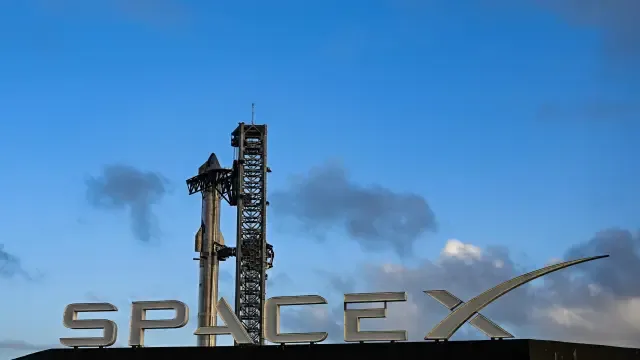 SpaceX apunta al Nasdaq con el ticker SPCX para su salida a bolsa